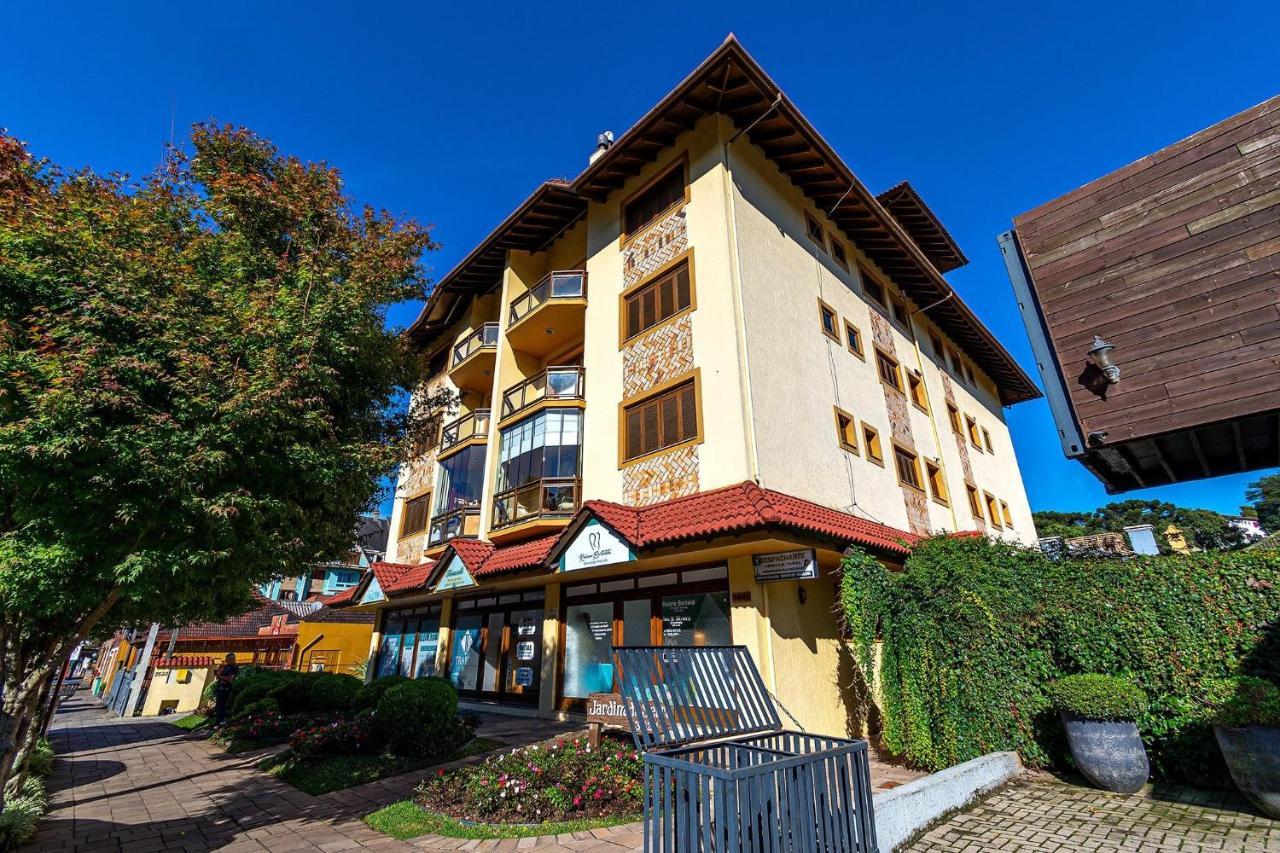 Rosa Edificio Jardim Da Serra Gramado Exterior photo
